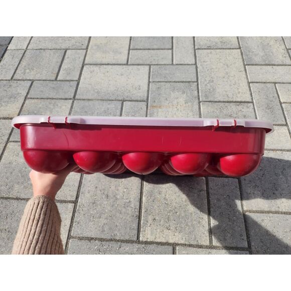 Sterilite Ornament Red Storage Case Holds 20 3.5" Christmas Ornaments. - Picture 5 of 6